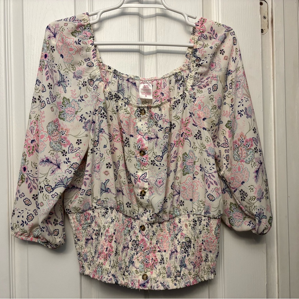 No Boundaries White Cream Ruffled Blouse with Bib Collar - Picture 2 of 4